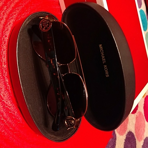 Authentic Michael Kors Aviator tortoise Tabitha II - Picture 8 of 8